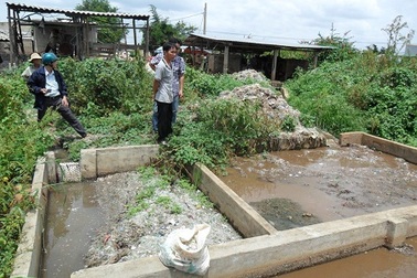 Cuộc sống gần 30 hộ dân “đảo lộn” vì nhà máy nhựa tái chế