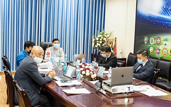V-League 2020 bế tắc, giải cứu bằng cách nào? - Ảnh 1. V-League 2020 bế tắc, giải cứu bằng cách nào? - Ảnh 1.