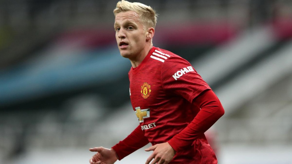 Cạn kiệt kiên nhẫn, Van De Beek muốn tháo chạy khỏi Man Utd - 1 Cạn kiệt kiên nhẫn, Van De Beek muốn tháo chạy khỏi Man Utd - 1