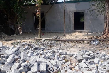 Hàng loạt công trình "mọc" trên đất quy hoạch đường cao tốc Bắc Nam