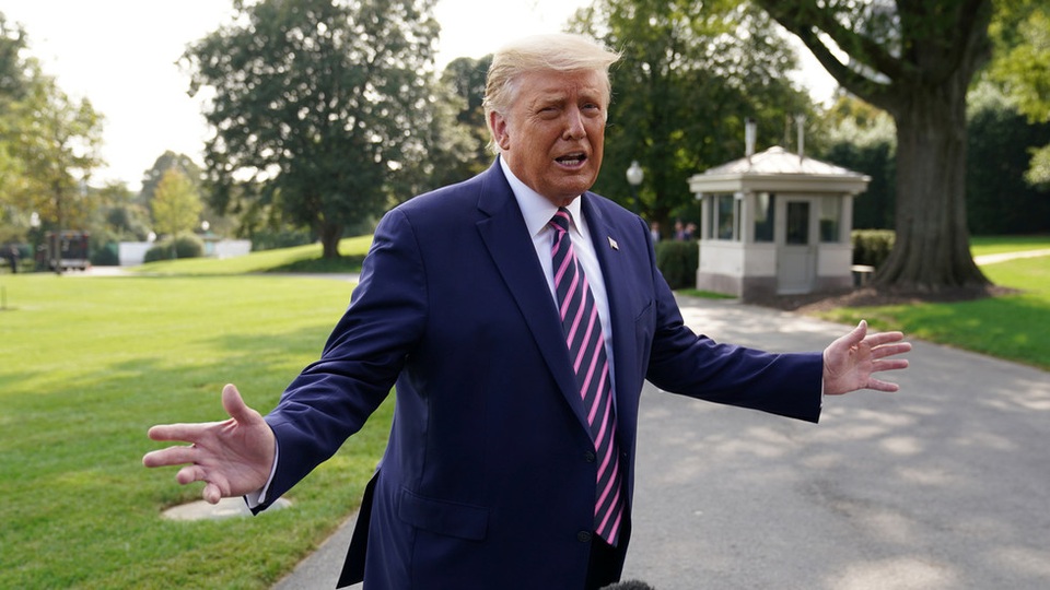 Đặc vụ Mỹ chặn đứng gói hàng chứa chất độc gửi cho Tổng thống Trump - 1 Đặc vụ Mỹ chặn đứng gói hàng chứa chất độc gửi cho Tổng thống Trump - 1