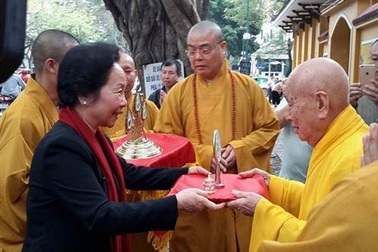 Cung nghênh Ngọc Xá lợi Phật từ Myanma