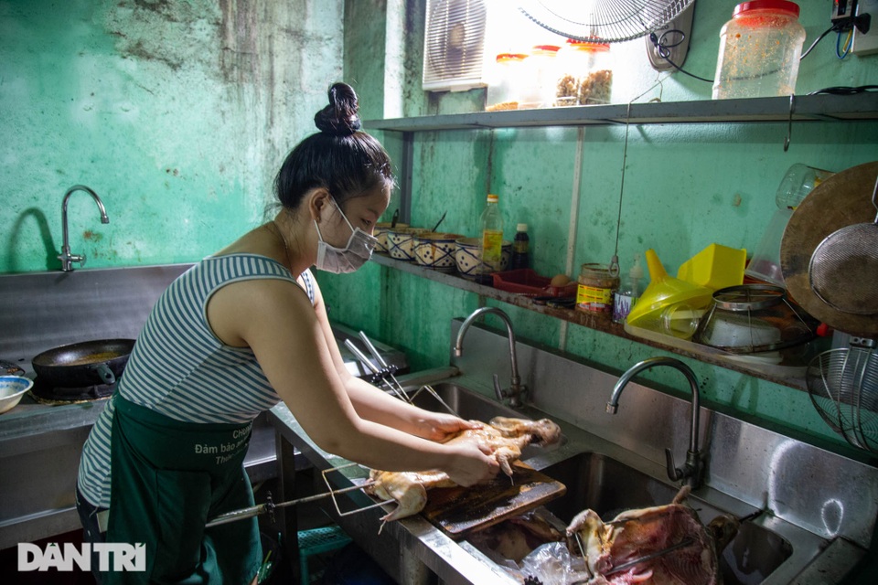 Bỏ việc kế toán đi bán thỏ nướng, cô gái trẻ sống khỏe - 2 Bỏ việc kế toán đi bán thỏ nướng, cô gái trẻ sống khỏe - 2