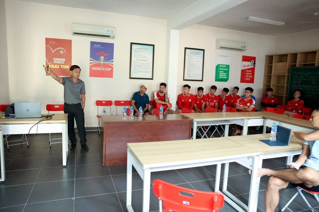 Công nghệ VAR chính thức được áp dụng ở V-League - 1 Công nghệ VAR chính thức được áp dụng ở V-League - 1