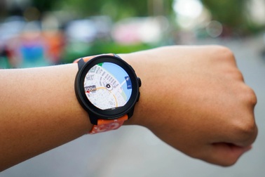 Cận cảnh Suunto Race S: Thiết kế nhỏ gọn, tích hợp bản đồ ngoại tuyến