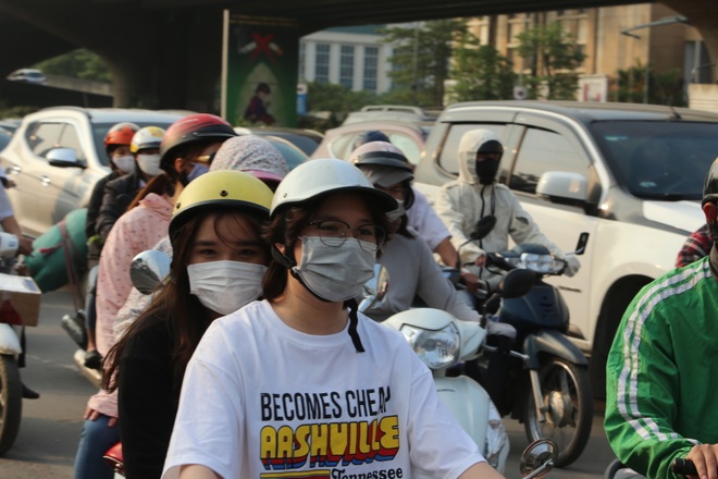 Người dân từ thành phố đổ về quê, cửa ngõ thủ đô ùn tắc - 11 Người dân từ thành phố đổ về quê, cửa ngõ thủ đô ùn tắc - 11