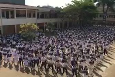 Học sinh gia Lai đồng diễn flashmob "Bống bống bang bang"