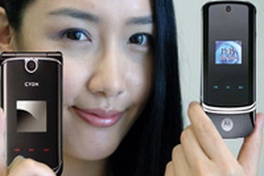 LG cáo buộc Motorola nhái thiết kế điện thoại