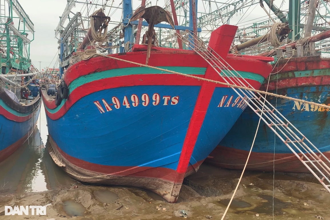 Mang tàu khủng lên mạng xã hội rao bán giữa bão giá nhiên liệu - 4 Mang tàu khủng lên mạng xã hội rao bán giữa bão giá nhiên liệu - 4
