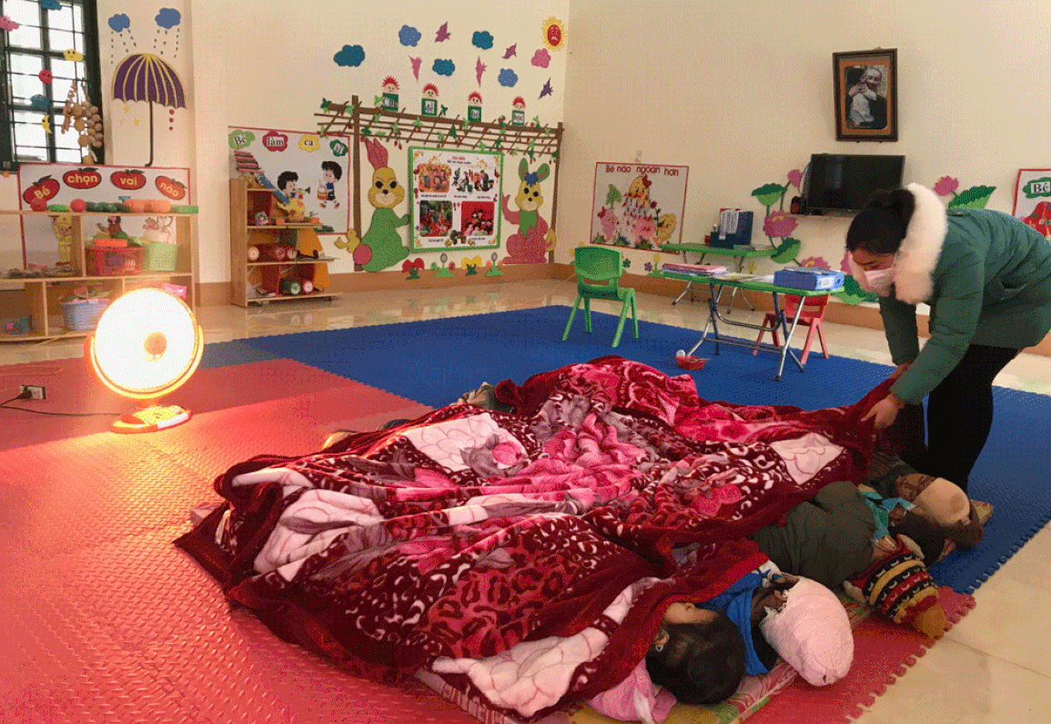 Học sinh Lào Cai căng mình chống chọi với giá rét 1 độ C - 10 Học sinh Lào Cai căng mình chống chọi với giá rét 1 độ C - 10