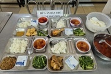 Hàng loạt đường dây thực phẩm bẩn quy mô lớn bị phanh phui