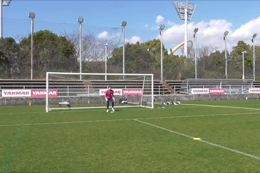 Thủ môn Đặng Văn Lâm thoải mái bay nhảy sau khi khỏi hẳn chấn thương vai