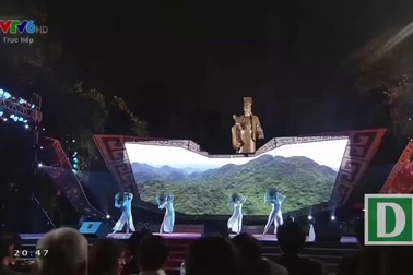 Hồ Ngọc Hà với tiết mục "Xinh tươi Việt Nam".