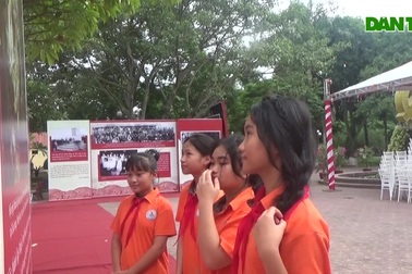 Trưng bày 100 tư liệu "Nghệ Tĩnh Đỏ trong trái tim Người