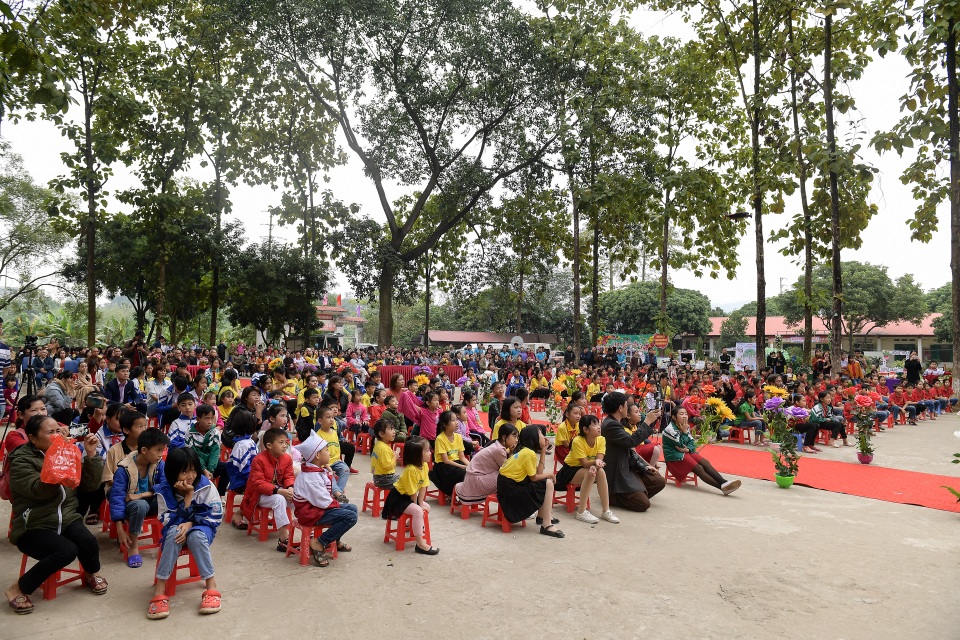 Những chiếc xe đạp trong mơ tới tay học sinh nghèo vượt khó vùng cao - 8 Những chiếc xe đạp trong mơ tới tay học sinh nghèo vượt khó vùng cao - 8