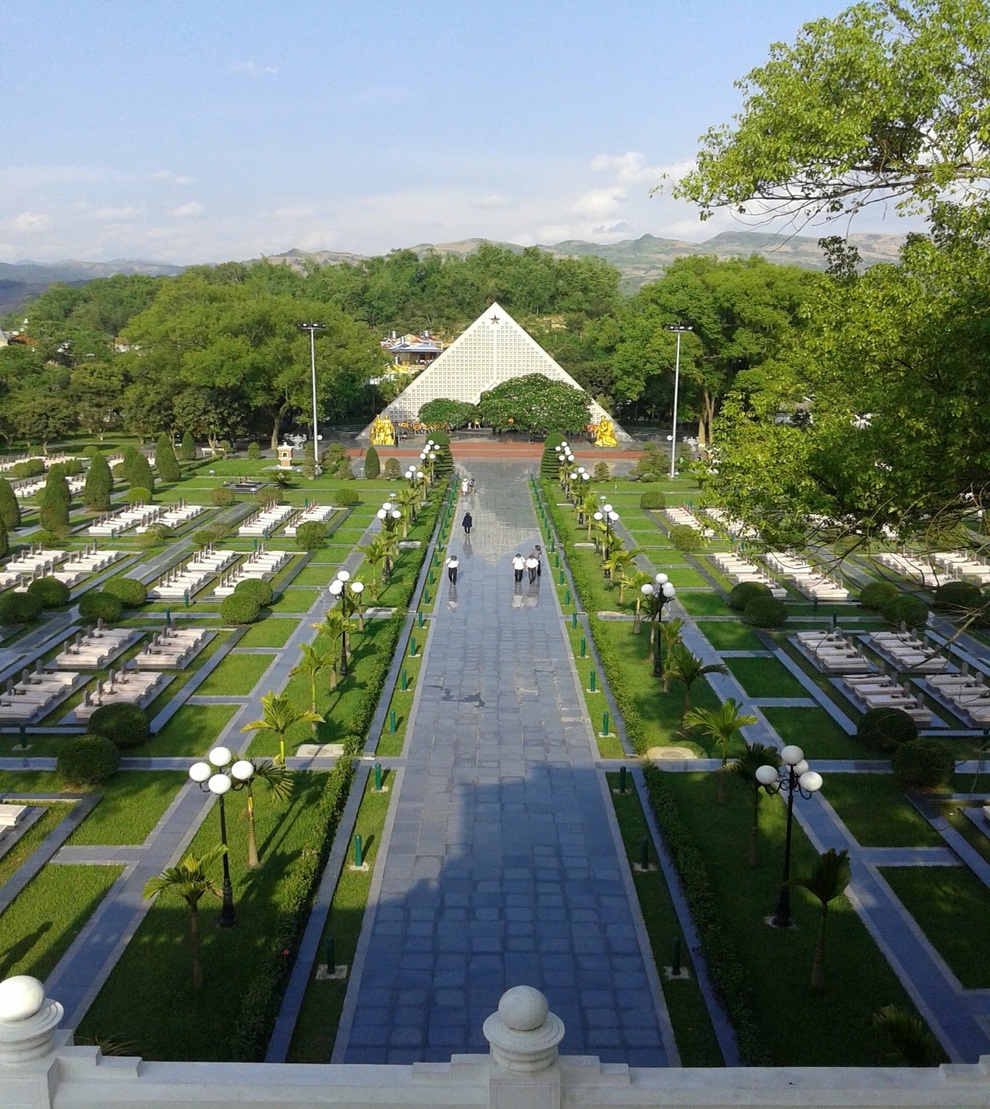 Dien Bien reforça gestão e cuidado de obras em homenagem aos mártires - 1 Điện Biên tăng cường quản lý, chăm sóc các công trình ghi công liệt sĩ - 1