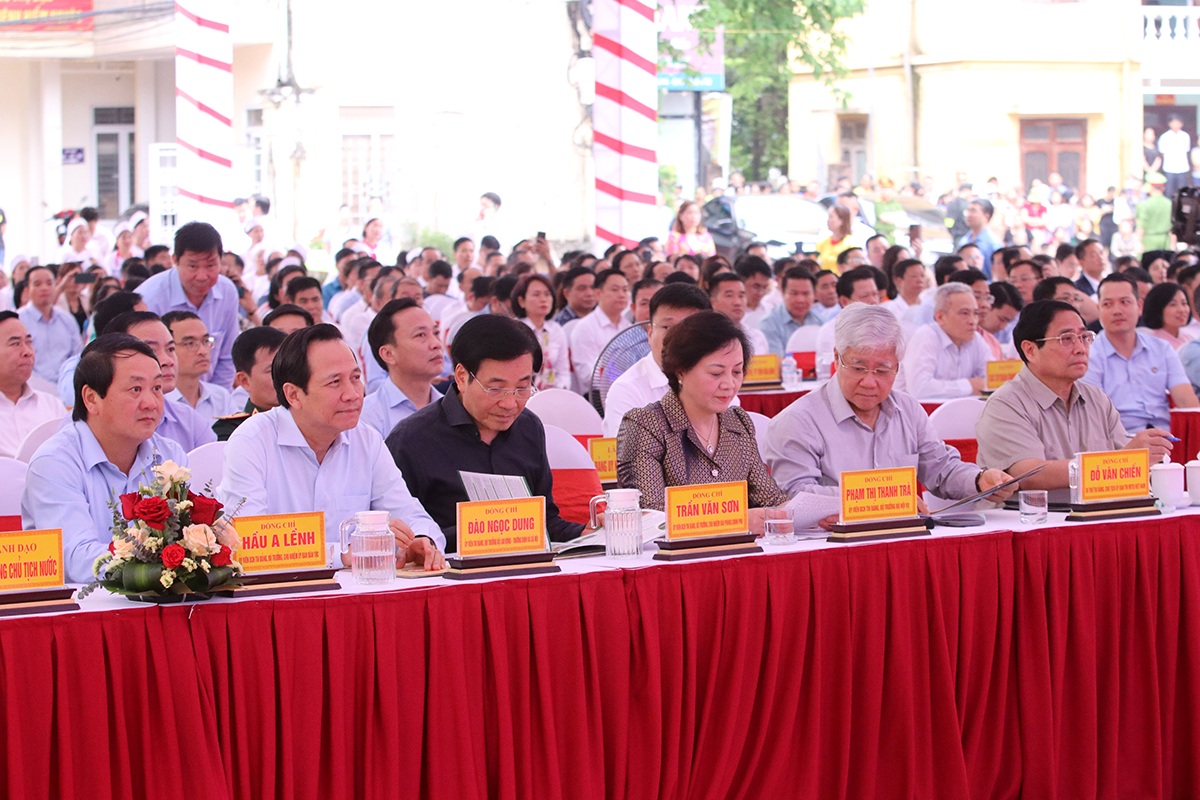 dao ngoc dung.jpg dao ngoc dung.jpg