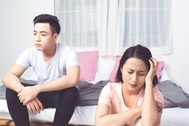 Tôi rất ghen mỗi khi bạn trai đi chơi cùng vợ cũ