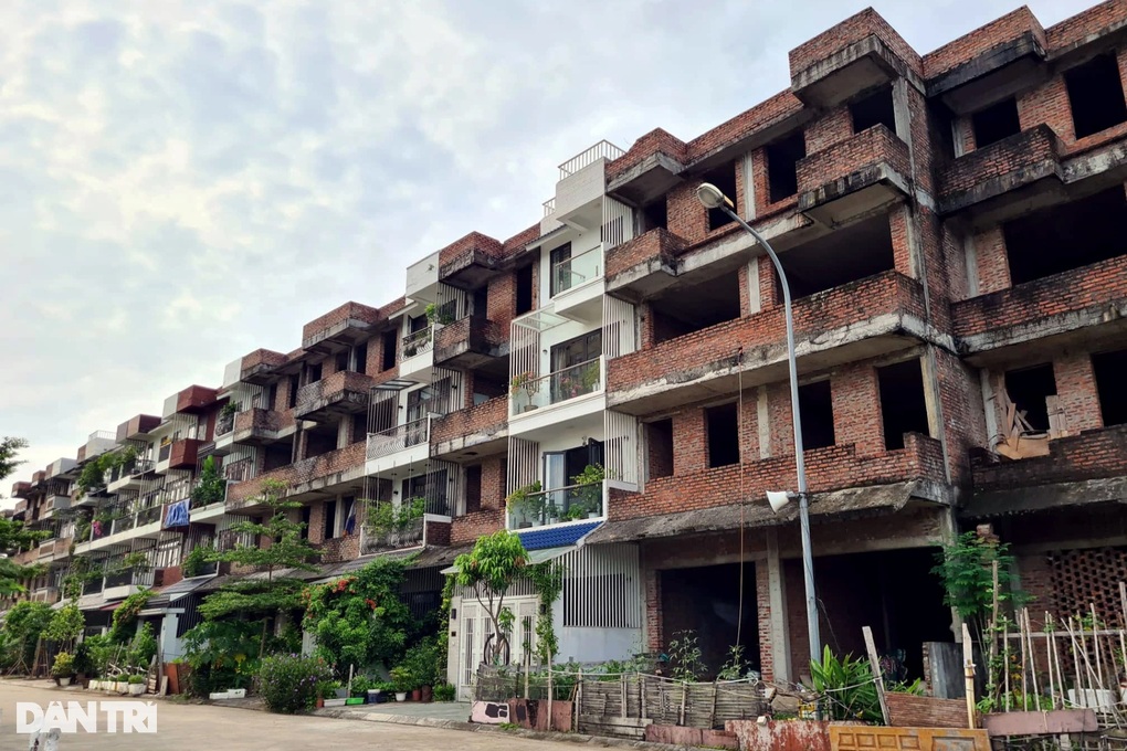 Đu đỉnh sốt đất, vay 8 tỷ đồng mua nhà liền kề, bán lỗ gần nửa vốn - 2 Đu đỉnh sốt đất, vay 8 tỷ đồng mua nhà liền kề, bán lỗ gần nửa vốn - 2