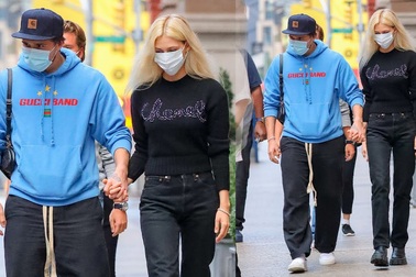 Brooklyn Beckham nắm tay Nicola Peltz ra phố