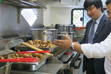 Với người Việt xa xứ, hạnh phúc đâu chỉ gói gọn ở gia đình