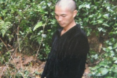 Uống rượu say, dùng đá đập chết bố đẻ