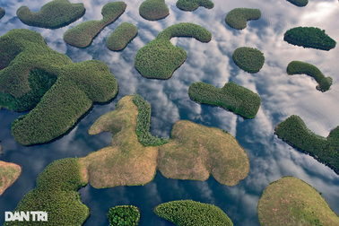 Ngỡ ngàng cảnh đẹp "kỳ quan trên núi" hồ Thác Bà