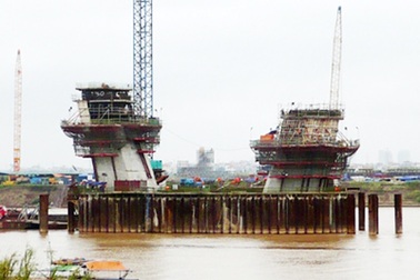 Định “hạn chót” hoàn thành cầu Nhật Tân, nhà ga T2 Nội Bài