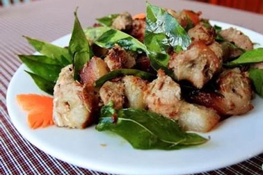 Rộ "mốt" săn lợn Mường ăn Tết 