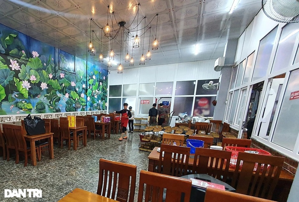 Hàng quán ở TP Vinh hoạt động như thế nào sau khi dừng Chỉ thị 15? - 3 Hàng quán ở TP Vinh hoạt động như thế nào sau khi dừng Chỉ thị 15? - 3