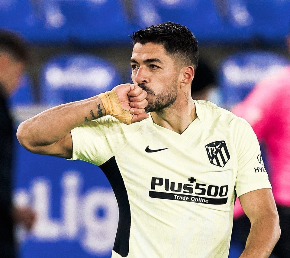 Luis Suarez lập cú đúp, Atletico hơn Real Madrid đến 7 điểm - 7 Luis Suarez lập cú đúp, Atletico hơn Real Madrid đến 7 điểm - 7