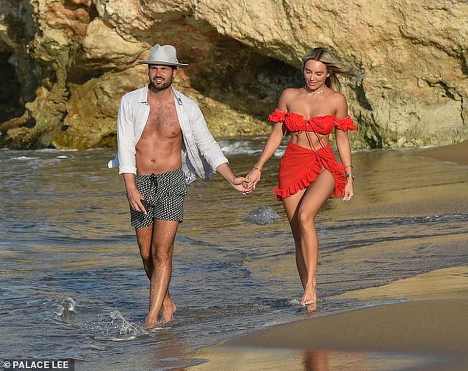 Amber Turner diện bikini bốc lửa tình tứ bên bạn trai - 6 Amber Turner diện bikini bốc lửa tình tứ bên bạn trai - 6