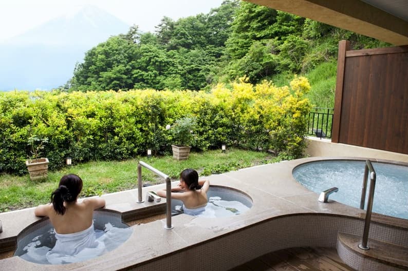 Tắm onsen ngắm núi Phú Sĩ tại 5 khách sạn sang trọng gần ngũ hồ Fuji - 10