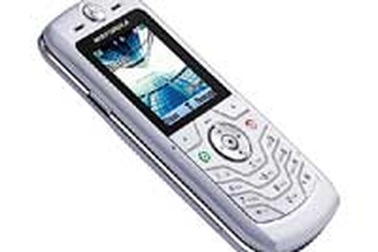 L6 - “Dế” siêu mỏng của Motorola