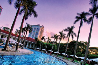 Hàng loạt khách sạn sang đổi chủ: Đại gia Việt "giật cờ"