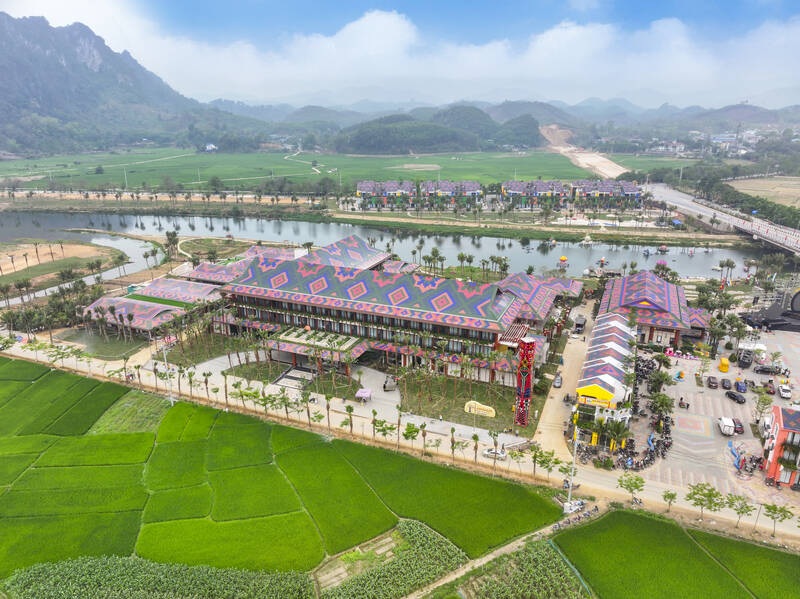 Khai mạc Năm Du lịch tỉnh Tuyên Quang 2025 với nhiều điểm đến hấp dẫn - 2