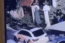 Người đàn ông đi ô tô bắt cóc bé trai ngay giữa Hà Nội