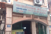 Nở rộ các trung tâm luyện thi trắc nghiệm cho học sinh