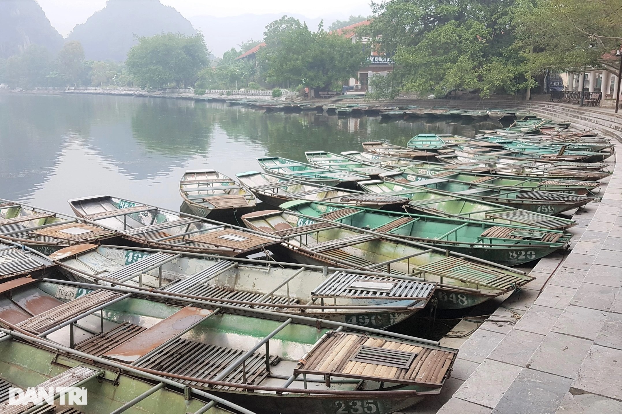 Du lịch Ninh Bình vắng vẻ lạ thường sau khi mở cửa đón khách trở lại - 1 Du lịch Ninh Bình vắng vẻ lạ thường sau khi mở cửa đón khách trở lại - 1