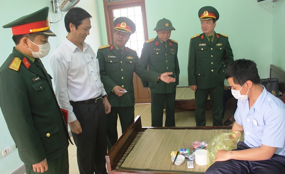 Thấy gì bên trong khu quân sự cách ly lao động từ Trung Quốc về Quảng Trị! - 1 Thấy gì bên trong khu quân sự cách ly lao động từ Trung Quốc về Quảng Trị! - 1