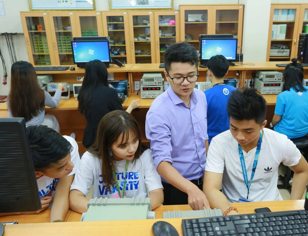 Trường ĐH Quốc tế công bố điểm chuẩn học bạ kết hợp điểm tốt nghiệp THPT - 1 Trường ĐH Quốc tế công bố điểm chuẩn học bạ kết hợp điểm tốt nghiệp THPT - 1
