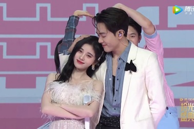 Cúc Tịnh Y song ca cùng Tăng Thuấn Hy