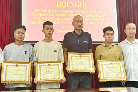 Thủ tướng gửi thư khen 4 thanh niên cứu người trong vụ cháy ở Trung Kính