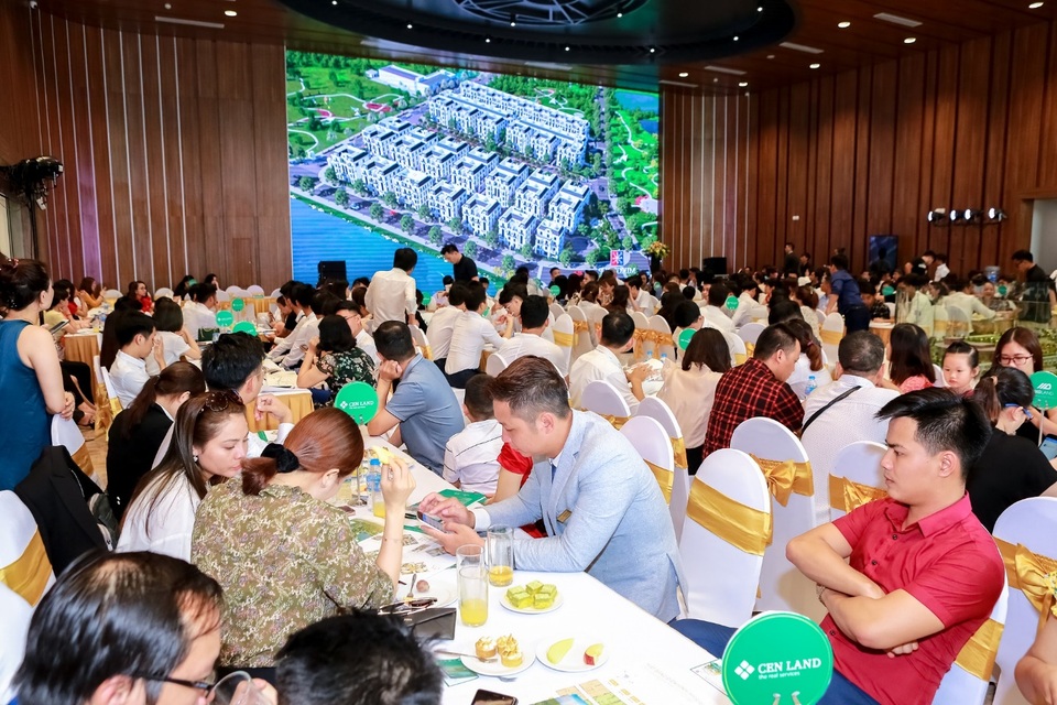 Khách hàng mãn nhãn với căn hộ mẫu Imperia Smart City - 1 Khách hàng mãn nhãn với căn hộ mẫu Imperia Smart City - 1