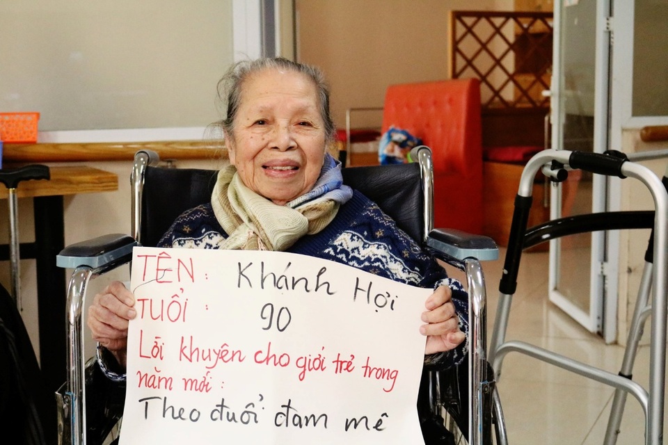 “Phát sốt” với bộ ảnh các “bô lão” U80 đưa ra lời khuyên “cực chất” cho giới trẻ - 6 “Phát sốt” với bộ ảnh các “bô lão” U80 đưa ra lời khuyên “cực chất” cho giới trẻ - 6