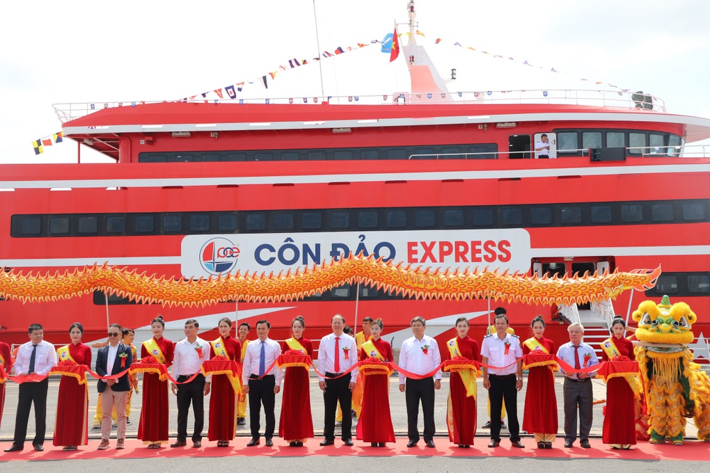 Tàu cao tốc TPHCM - Côn Đảo sức chứa 1.000 khách chính thức hoạt động - 4 Tàu cao tốc TPHCM - Côn Đảo sức chứa 1.000 khách chính thức hoạt động - 4