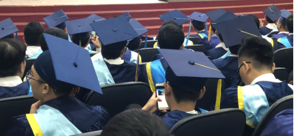 Phía sau câu chuyện sinh viên giấu bằng đại học để chuyển nghề - 1 Phía sau câu chuyện sinh viên giấu bằng đại học để chuyển nghề - 1