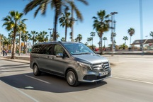 Mercedes-Benz Việt Nam triệu hồi hai dòng MPV cao cấp vì nguy cơ tai nạn