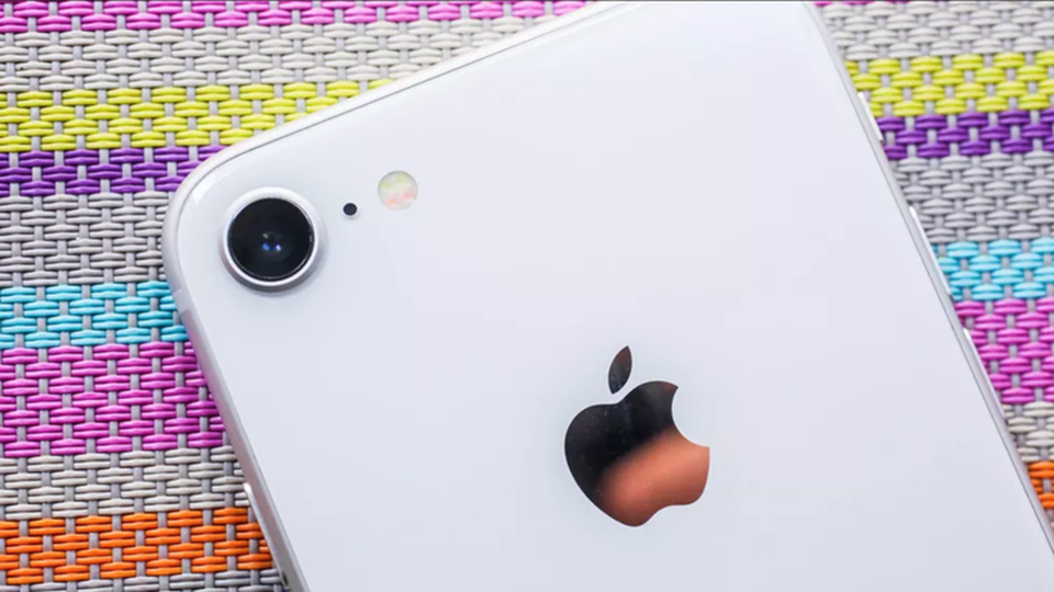 Bán chạy ở Trung Quốc, liệu iPhone SE 2020 có cơ hội tại Việt Nam? - 2 Bán chạy ở Trung Quốc, liệu iPhone SE 2020 có cơ hội tại Việt Nam? - 2