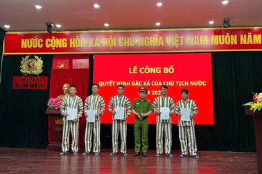 Hà Nội công bố quyết định đặc xá cho 139 người